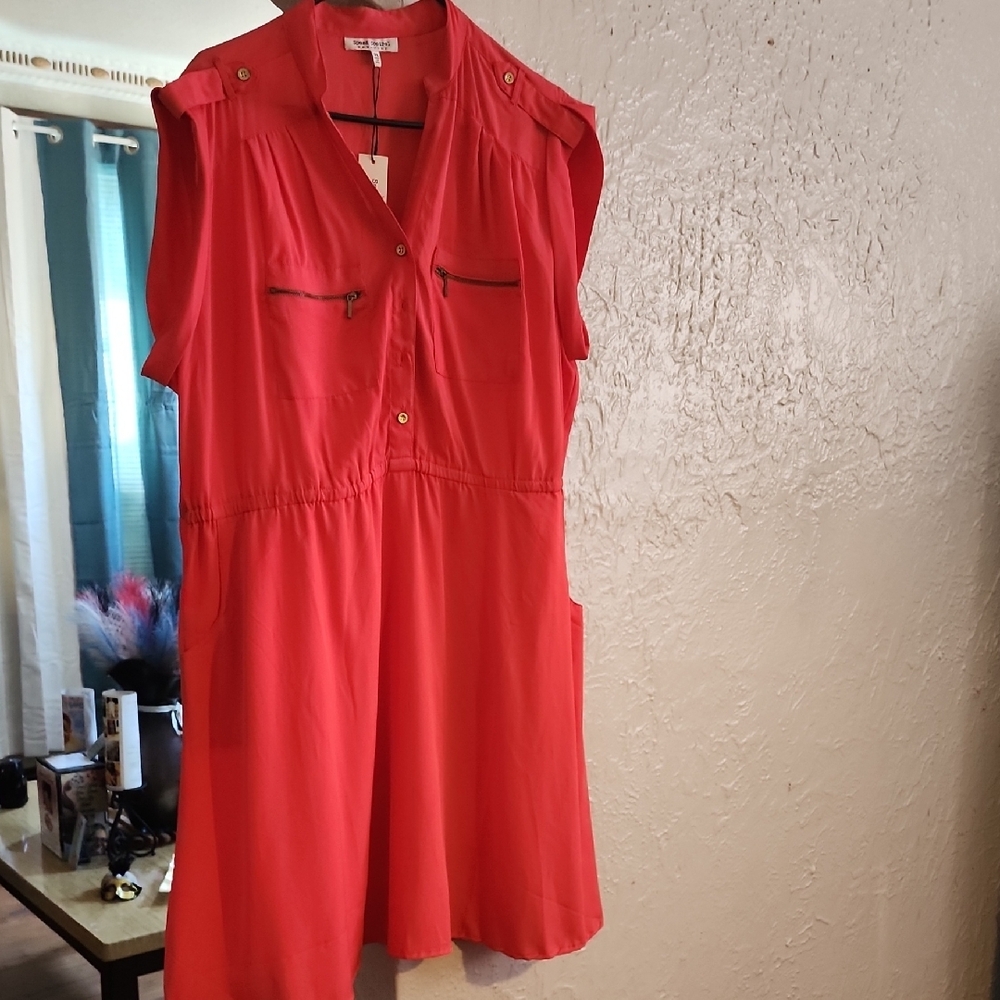 Elegant Red Sleeveless Dress